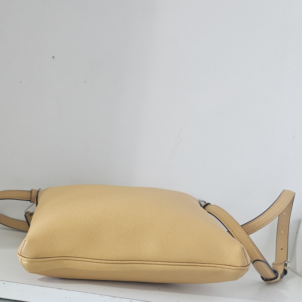 NWOT Coach Honeycomb Color Leather Crossbody Bag - Picture 8 of 13